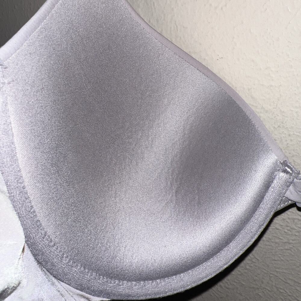 Victoria's Secret Grey Wired T-Shirt Bra 34D Racerback Logo Spell Out Straps - Picture 8 of 9